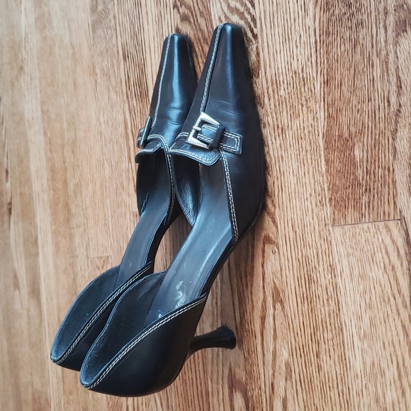 (10) Stuart Weitzman Low Kitten Heel Formal Made in Spain Office Buckle Accent - Picture 3 of 14
